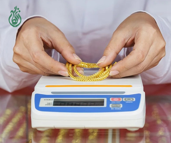 بررسی اصالت طلا با استفاده از وزنه