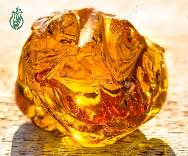 خواص سنگ کهربا برای متولدین اردیبهشت